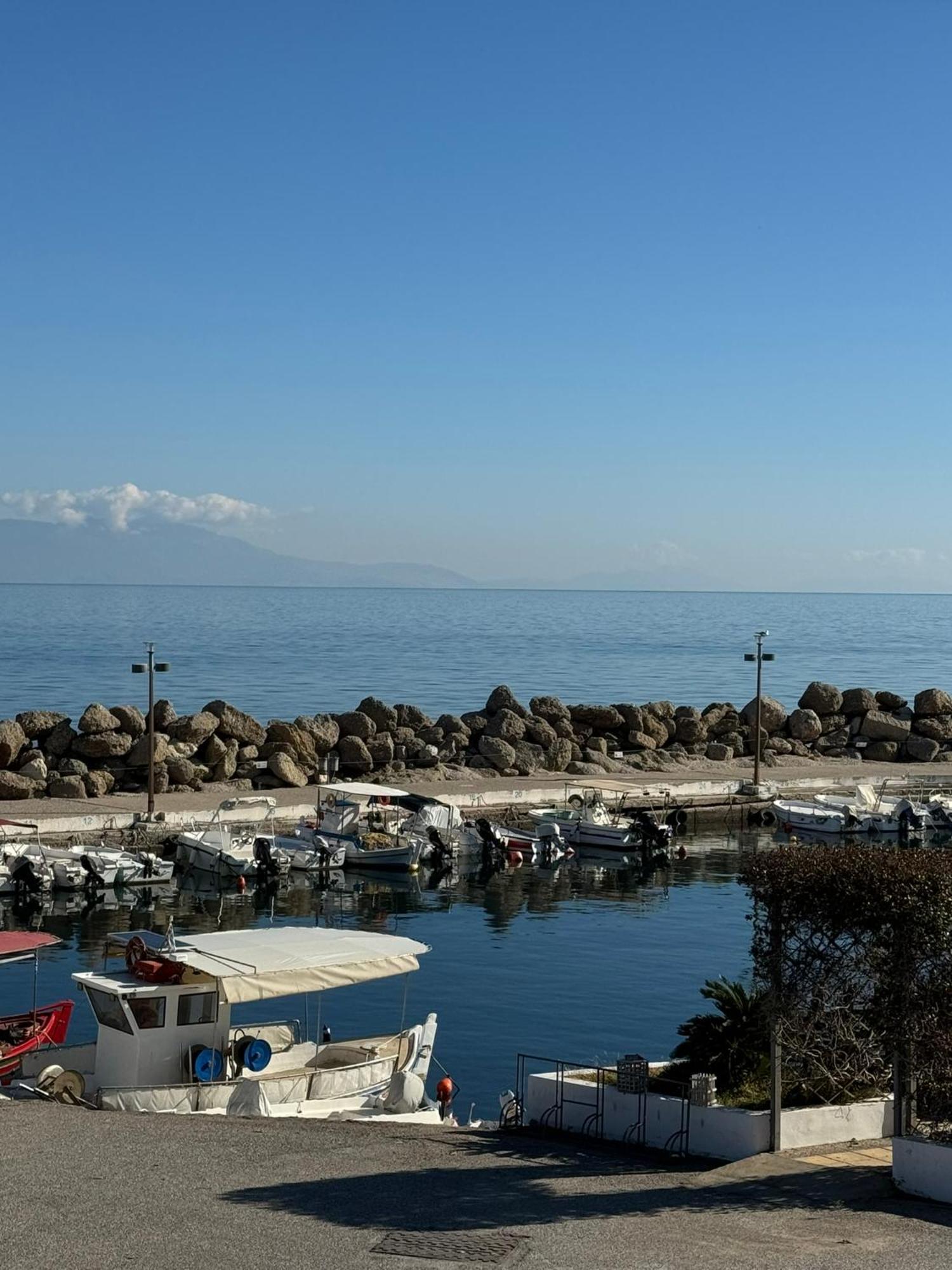 Artemis Apartments Diakopto Dış mekan fotoğraf